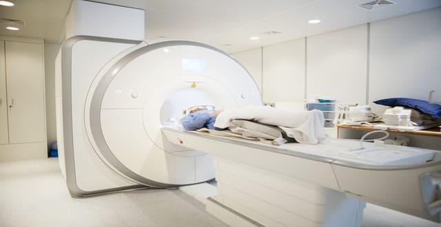 Eis a questão: fazer ou não tomografia em pacientes com apendicite aguda?