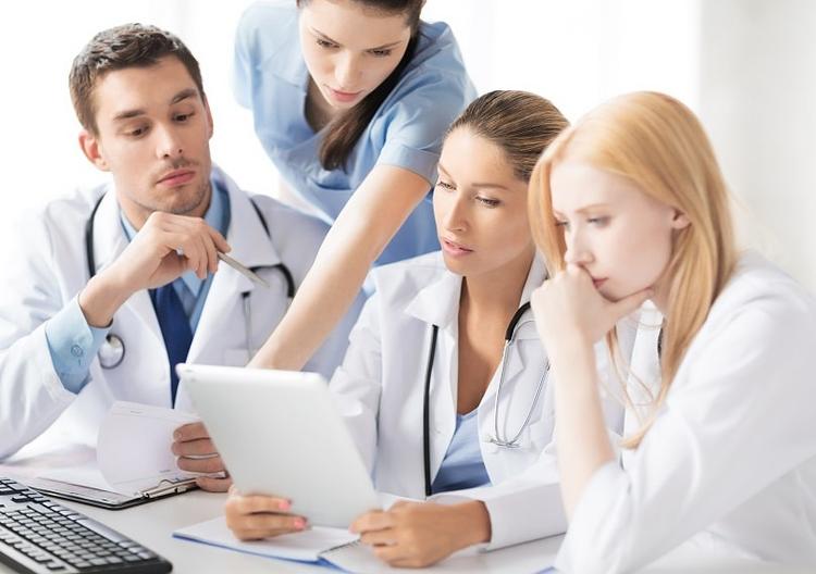 Cristaloide x albumina 20% em pacientes cirróticos com hipotensão induzida por sepse
