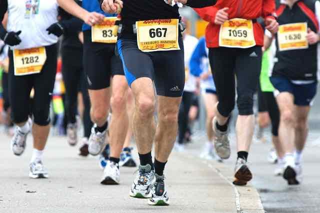 corredores em uma maratona