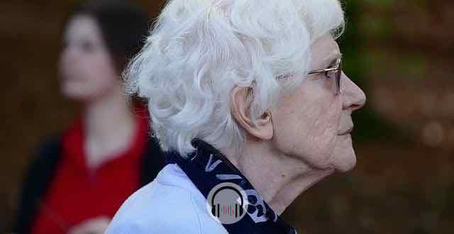 Entenda a relação entre depressão e DMRI úmida após terapia anti-VEGF