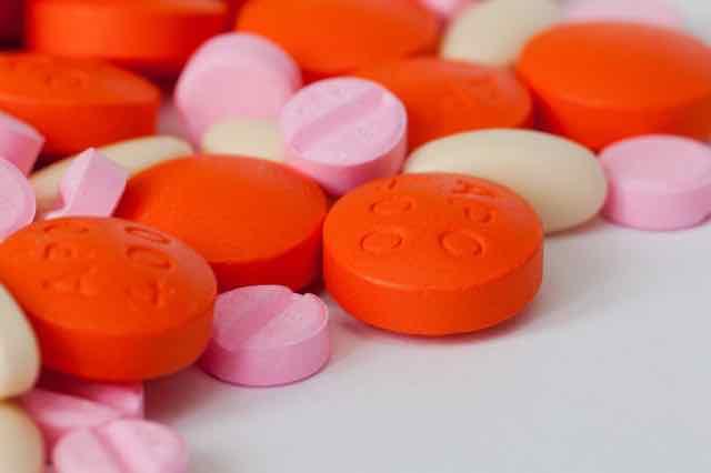Abscesso cutâneo: antibiótico oral em combinação com drenagem ajuda no tratamento