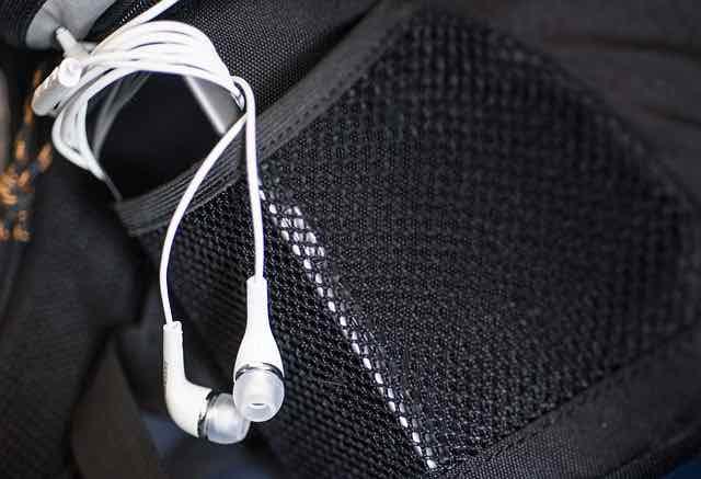 fones de ouvido no celular