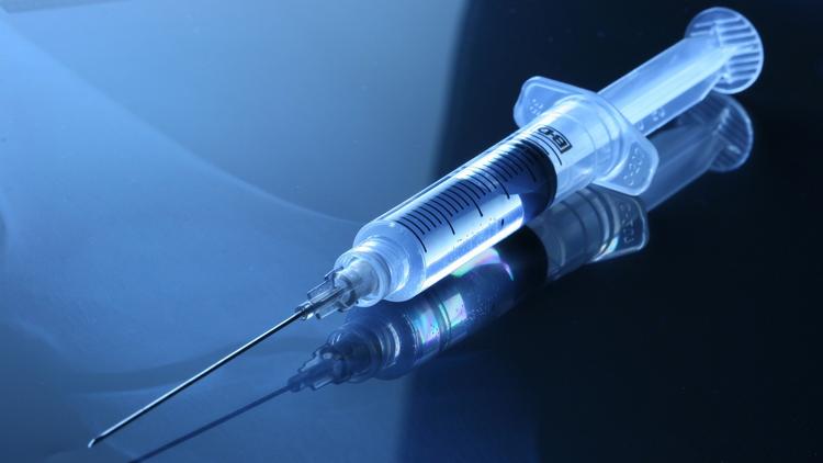 Existe risco de reativação de doenças reumáticas após vacinação contra covid-19? 
