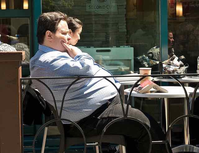 Obesidade combatida com dinheiro