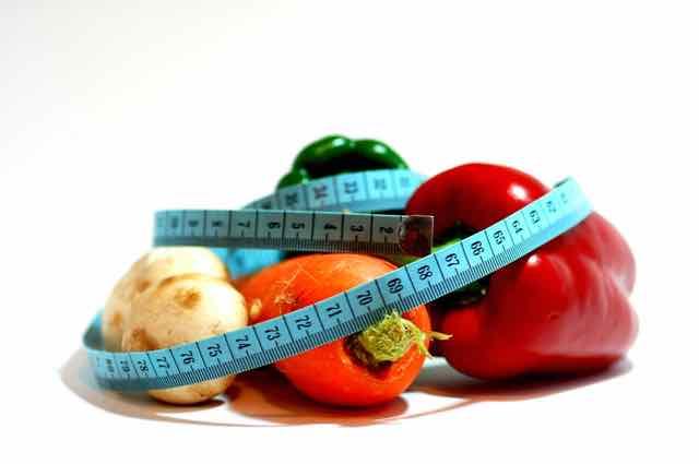 fita metrica em volta de legumes