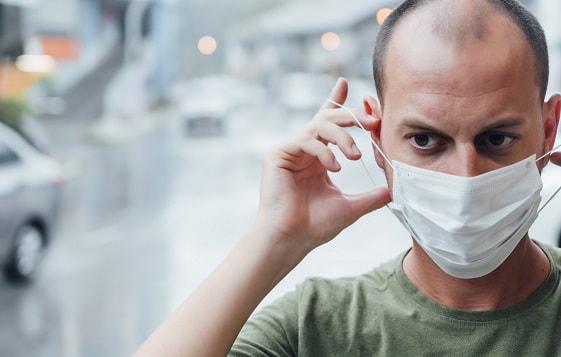 Um estudo realizado por pesquisadores americanos em setembro do ano passado, comparou a eficiência de 14 tipos de máscaras contra a Covid-19.