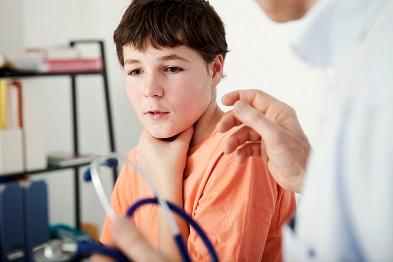 Presença de edema retrofaríngeo e cervicalgia em crianças com MIS-C