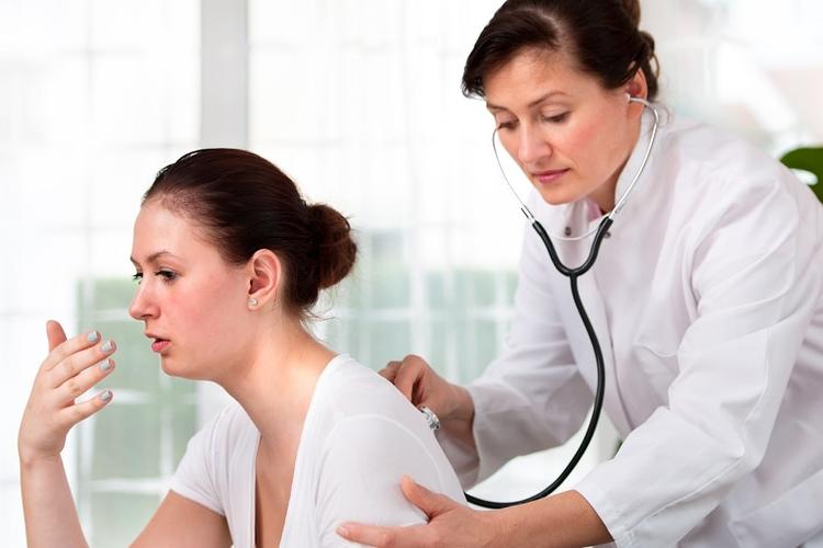 Rastreio de TB em pacientes HIV internados deve-se realizar teste molecular universal