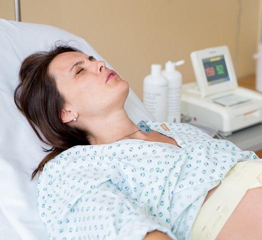 O que colabora para a falha no tratamento para gravidez em cicatriz de cesariana