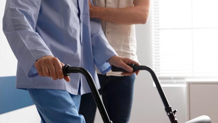 reabilitação para adultos acometidos por AVC