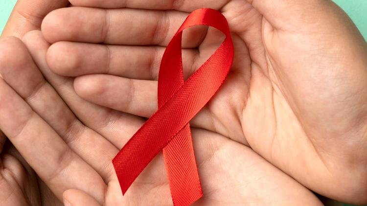 IAS 2024: exposição ao HIV na infância e seus efeitos