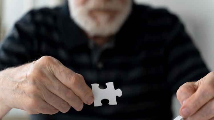 Como reconhecer demências com rápida progressão de causas reversíveis?