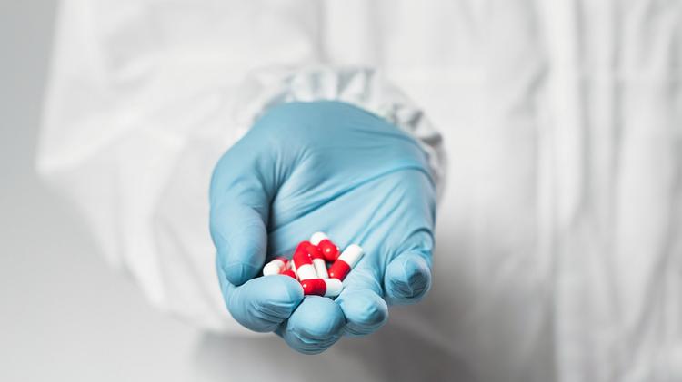 Anticoagulação precoce versus tardia após AVCi em pacientes com FA