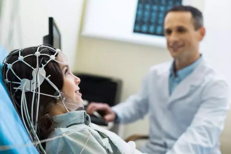 Avaliação básica do eletroencefalograma de amplitude