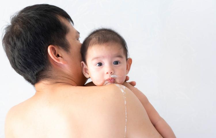 Como é a doença do refluxo gastroesofágico na infância?