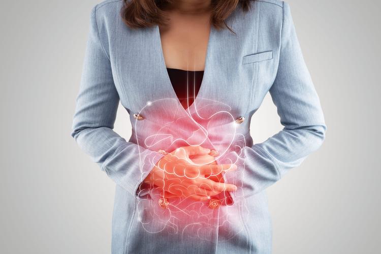 Rivaroxabana causa mais sangramento gastrointestinal que os outros anticoagulantes?