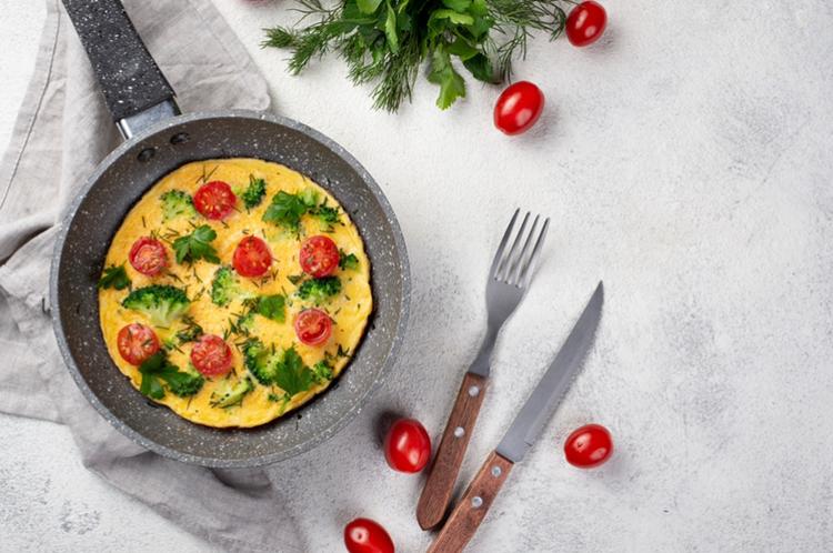 Restringir carboidratos no café da manhã melhora a varibialidade glicêmica no DM2?