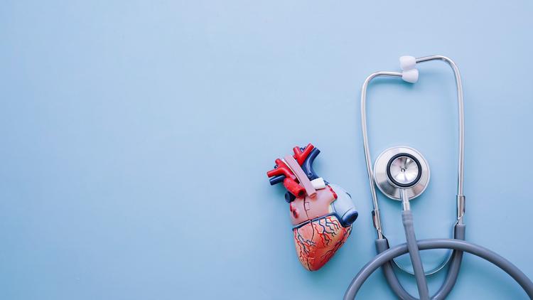 Risco de eventos cardiovasculares e baixa adesão ao tratamento