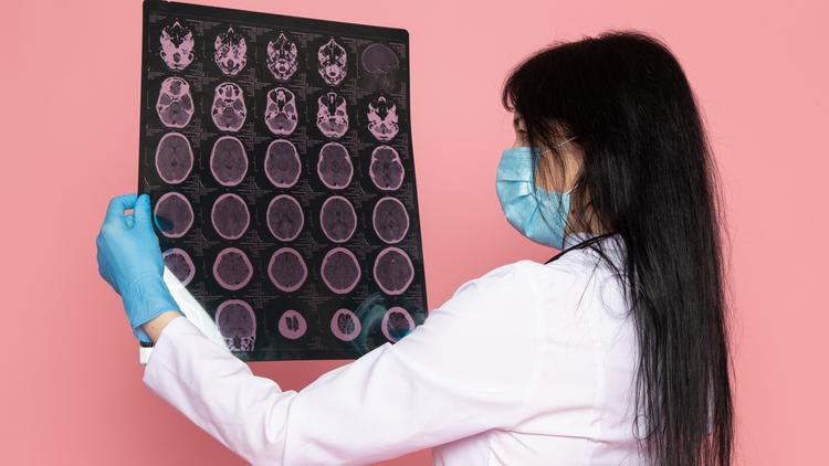 Hemotransfusão liberal versus restritiva em hemorragia subaracnóidea