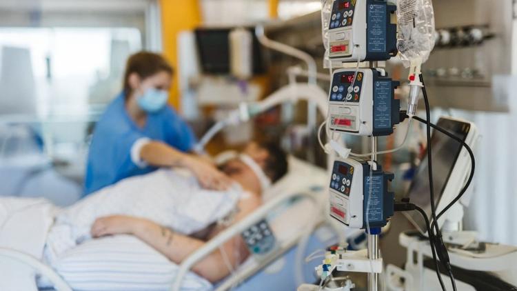 Consenso sobre terminalidade na UTI: abordagem de estudo na metodologia Delphi