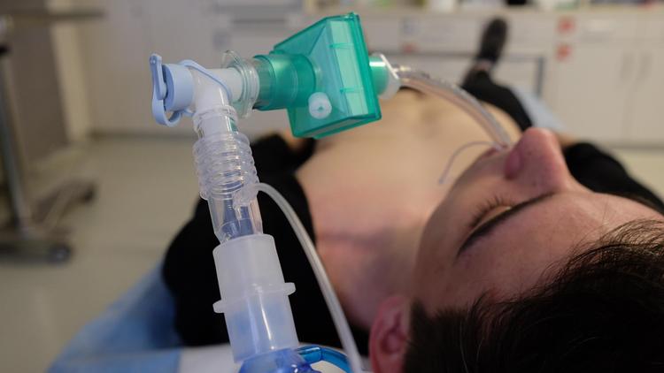 A esketamina como agente de indução para intubação orotraqueal de emergência