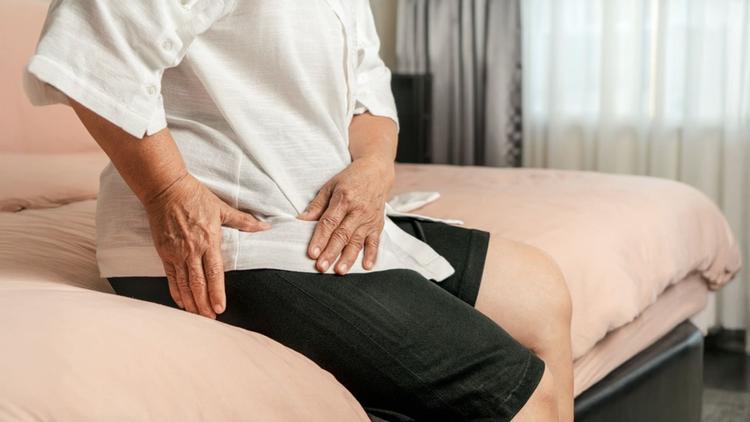 Hipernatremia e mortalidade em pacientes com fratura de quadril