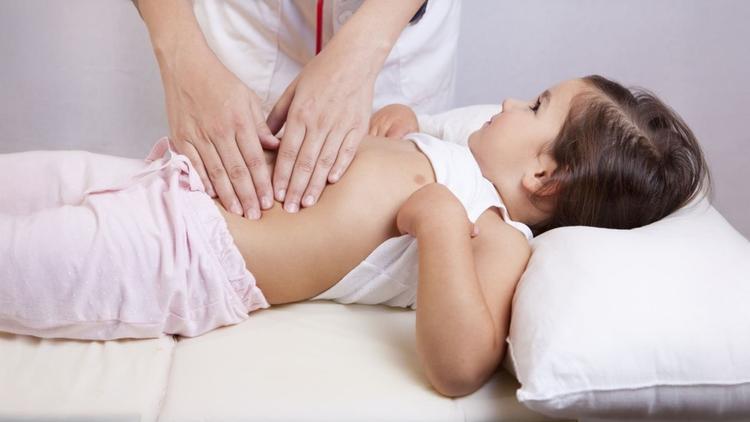 criança com distúrbio gastrointestinal