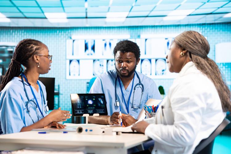 Preceptoria na RM: guia completo para formação e atuação do preceptor