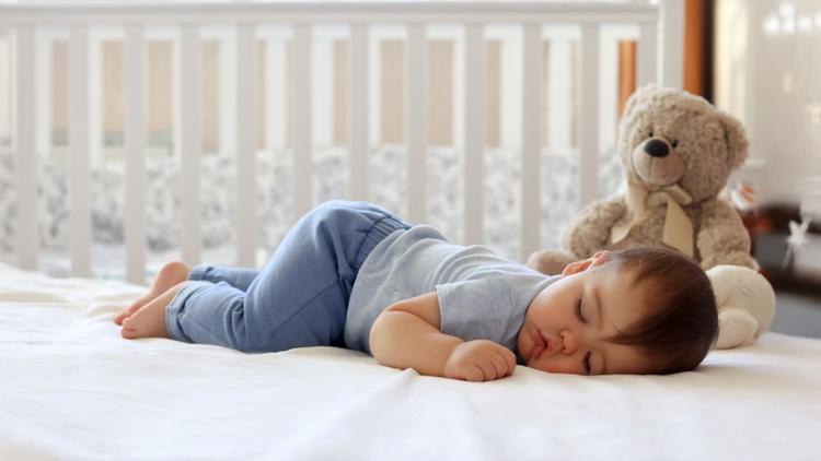 Impacto da dentição no sono infantil: Estudo com auto-videossonografia