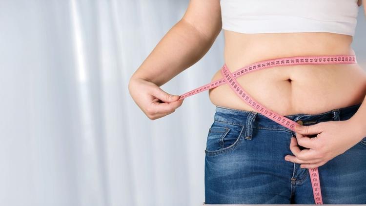 Tempo, dinheiro e perda de peso: cirurgia bariátrica vs. programa de perda de peso