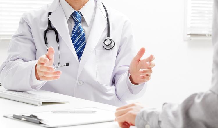 médico debatendo sobre aps no brasil