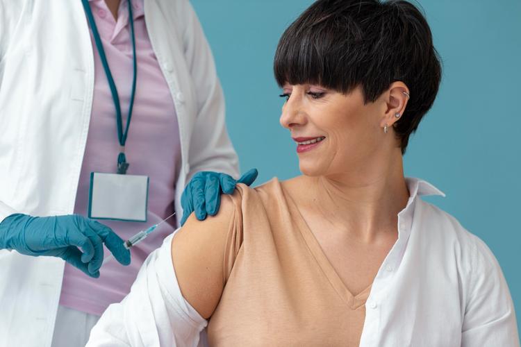 Vacinação Contra o HPV em Mulheres Adultas: Atualização e Recomendações