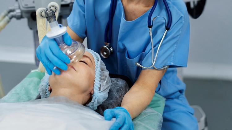 Influência do tipo de anestesia no delirium pós-operatório