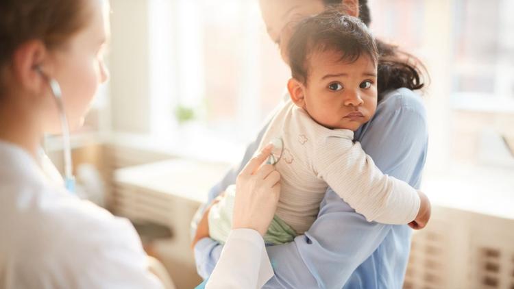 IAS 2025: Novidades no manejo de infecção pelo HIV em crianças