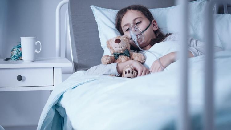 VATS x terapia fibrinolítica intrapleural em crianças com empiema pleural