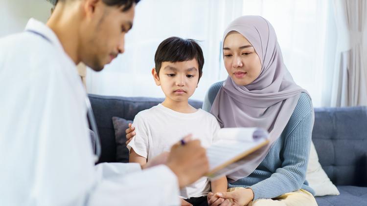 Sedação isolada ou combinada para circuncisão em meninos?