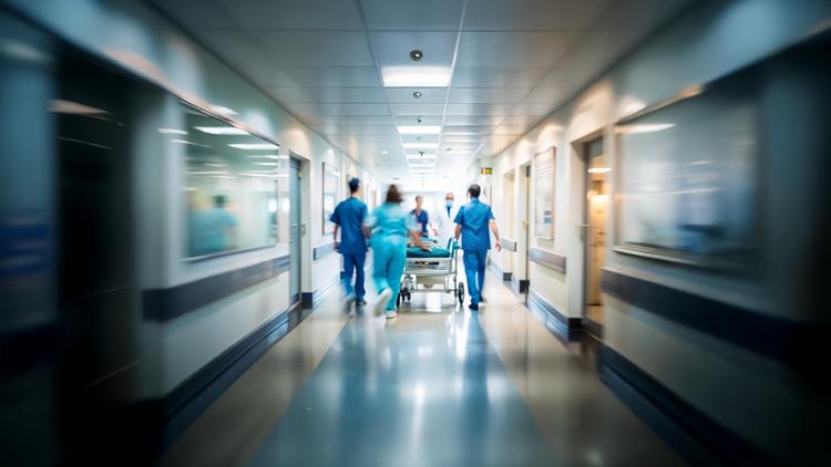 Quando aplicar estratégias de ressuscitação inicial em vítimas de trauma grave?