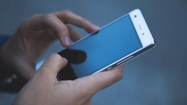 SUS terá teleatendimento gratuito para quem enfrenta problemas com jogos e apostas