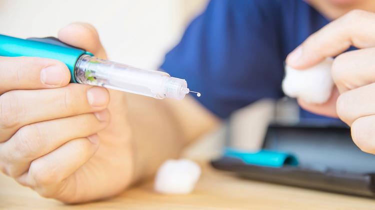 Anvisa e conselhos unem forças para o uso seguro de canetas emagrecedoras