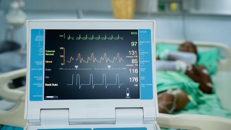 pós-operatório hipertensão crônica