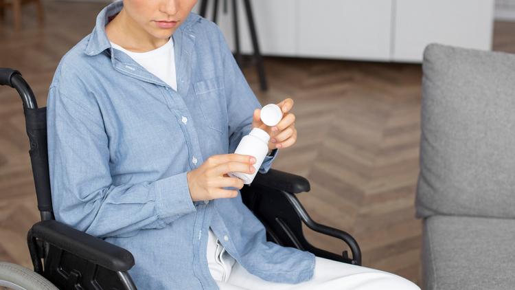 Terapias modificadoras na atrofia muscular espinhal: o que aprendemos e desafios